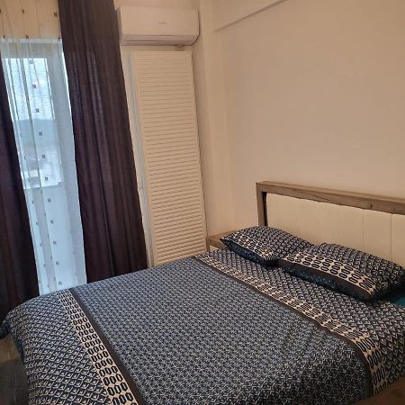 Appartamento Apartament Dem Radulescu Râmnicu Vâlcea Esterno foto