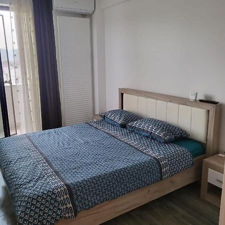 Appartamento Apartament Dem Radulescu Râmnicu Vâlcea Esterno foto