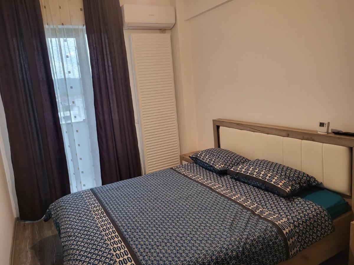Appartamento Apartament Dem Radulescu Râmnicu Vâlcea Esterno foto