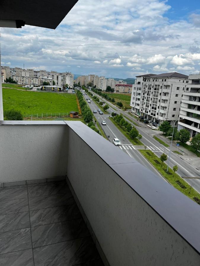 Appartamento Apartament Dem Radulescu Râmnicu Vâlcea Esterno foto